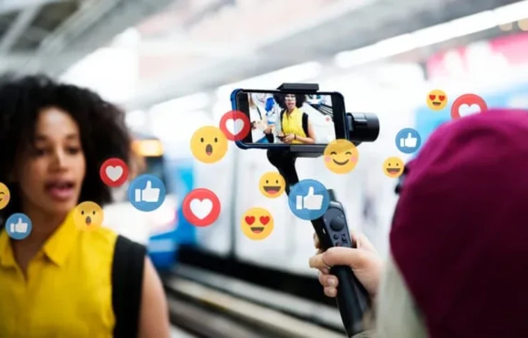 15 Ways to Earn Money Online from Social Media