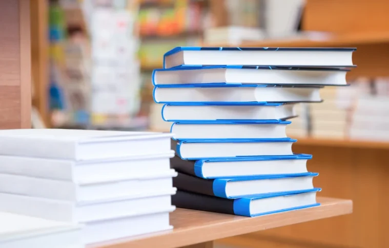 Navigating the Publishing Maze: Tips for Aspiring Authors