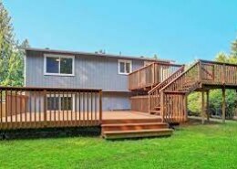 How do I find a good deck builder?